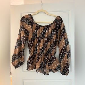 Off the should or on shoulder print top